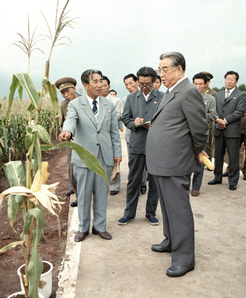 أب الشعب ..  بمناسبة الذكرى 114 لميلاد الرئيس كيم ايل سونغ